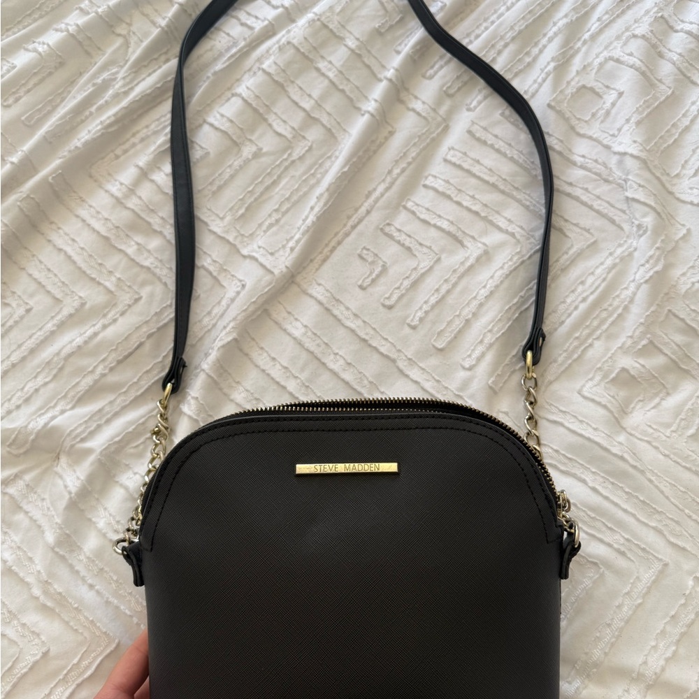 Steve Madden Elegant Black Crossbody Bag